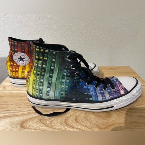CONVERSE Chuck Taylor All Star New York Gay Pride Rainbow Multicolor Size 9 - Picture 4 of 7